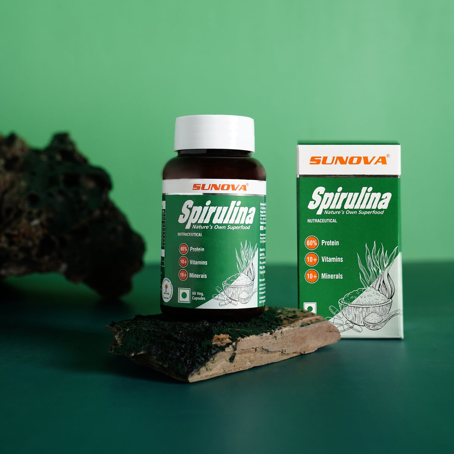Front view of Spirulina Capsules bottle